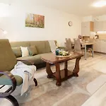Appartement Pod Vinicou With Balcony *