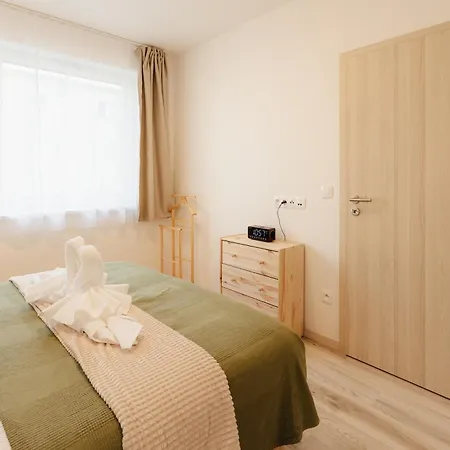 Pod Vinicou With Balcony * ブラチスラヴァ