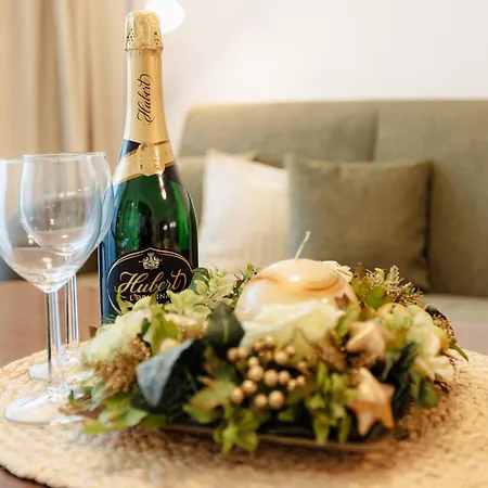 Lägenhet Pod Vinicou With Balcony *