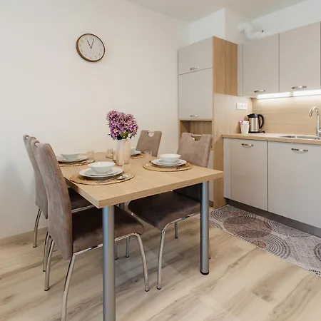 Pod Vinicou With Balcony