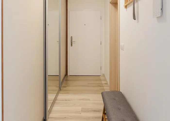 Pod Vinicou With Balcony شقة