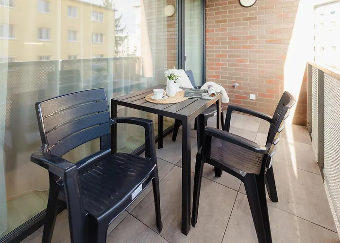 Pod Vinicou With Balcony شقة