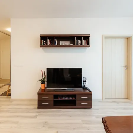 Pod Vinicou With Balcony 公寓 布拉迪斯拉发